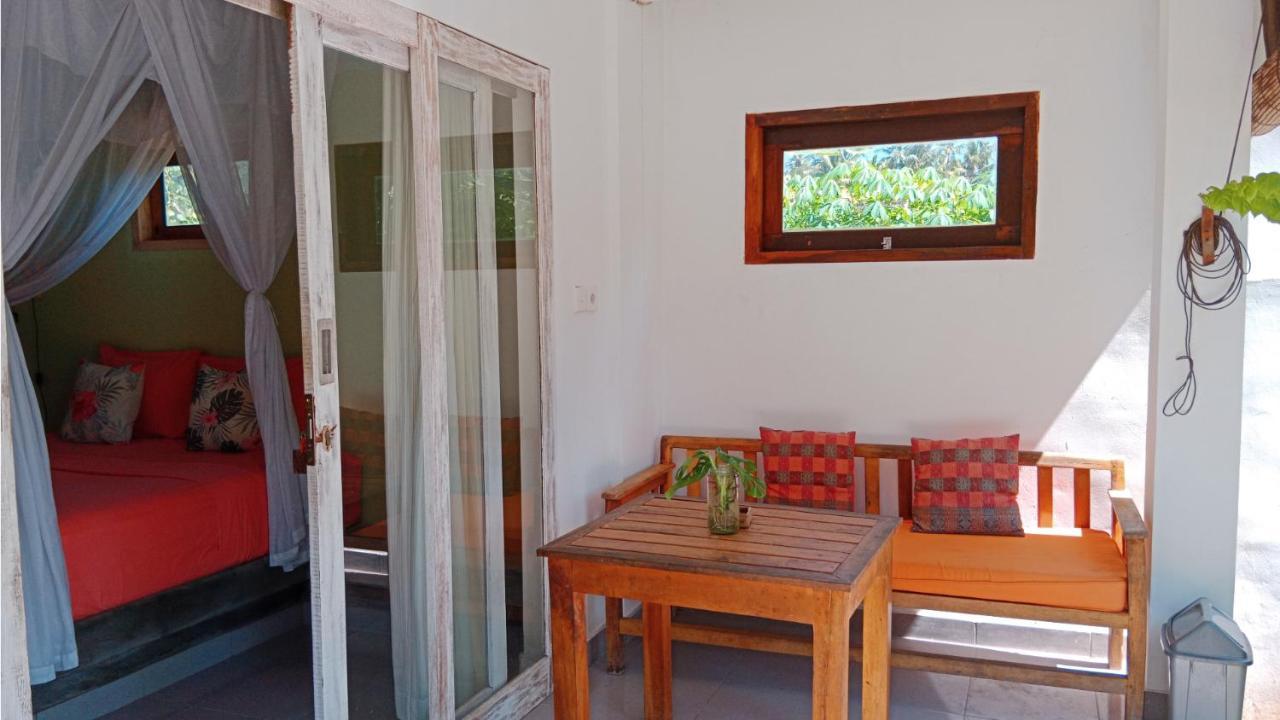 Black Sand Hostel Amed Экстерьер фото