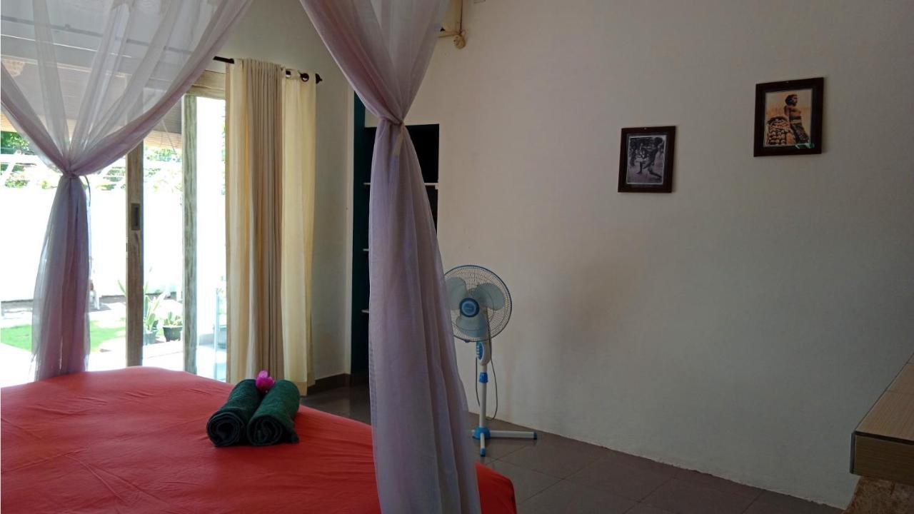Black Sand Hostel Amed Экстерьер фото